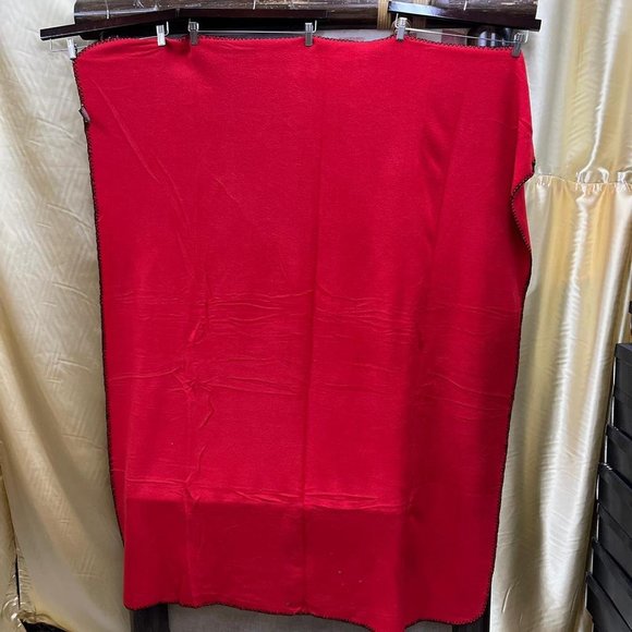 NWT NAPA DELUXE SOFT THROW BLANKET relax enjoy stay warm in luxury Red 50x60 - Picture 3 of 3